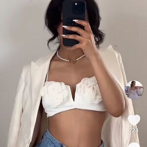 NWT ZARA cropped top with raised flower detail- size S